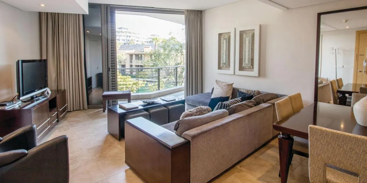Three Bedroom Apartment - Fully Furnished And Equipped Κέιπ Τάουν 0*,