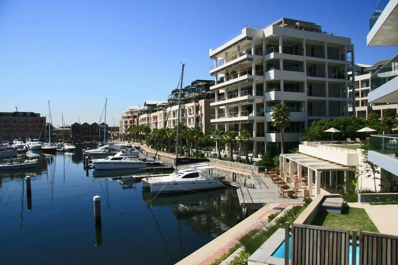 Three Bedroom Apartment - Fully Furnished And Equipped Cape Town