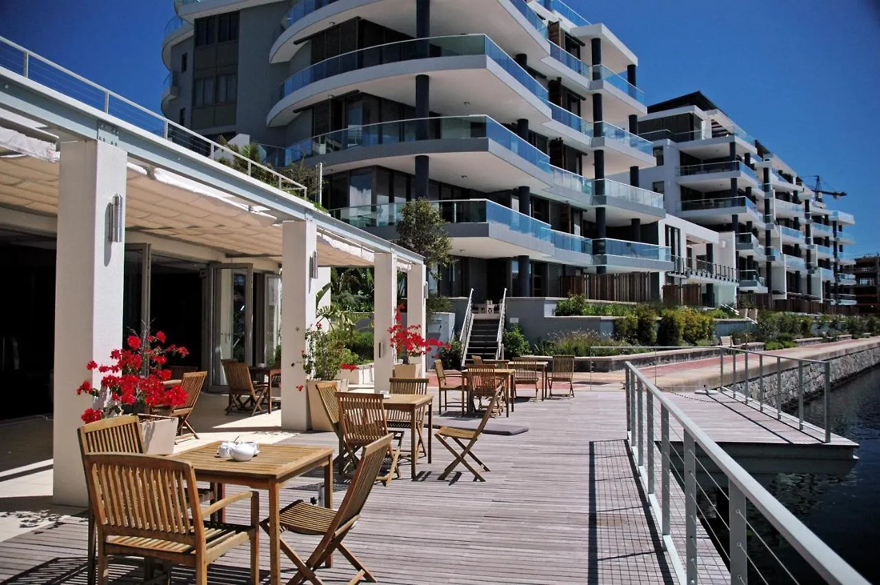 Three Bedroom Apartment - Fully Furnished And Equipped Cape Town