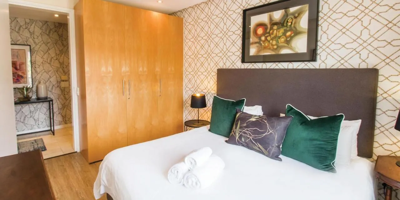 Three Bedroom Apartment - Fully Furnished And Equipped Cape Town 0*,